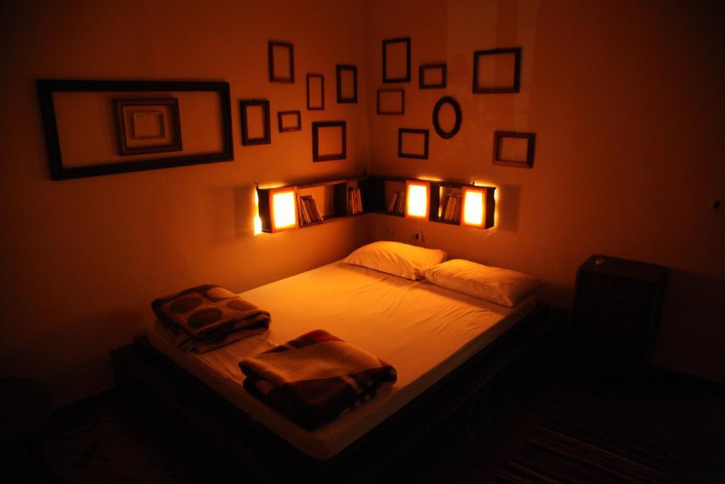 Trip'N'Hostel Tirana Værelse billede